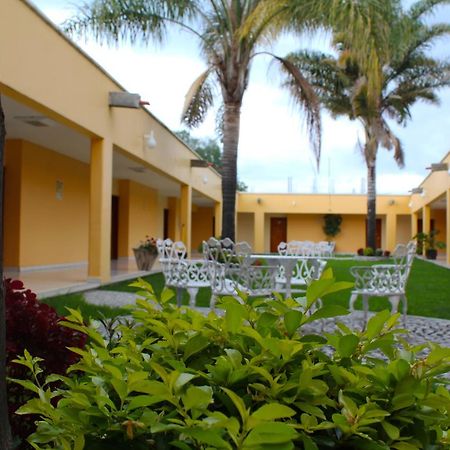 Hotel Real De Cortes Los Reyes  Екстер'єр фото